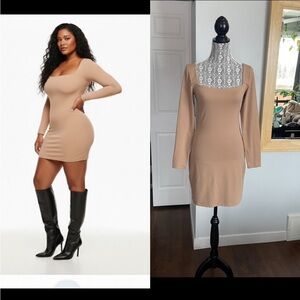 NWT Large Aritzia Babaton Contour Square Neckline Dress. Camel